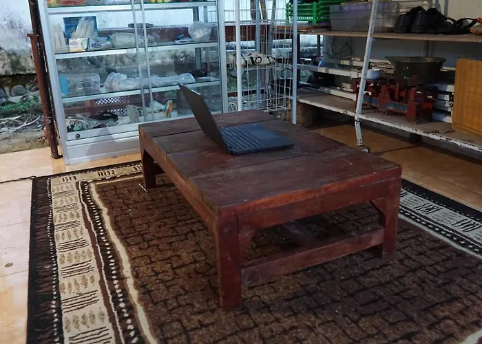 Oyo 93629 Villa Cemara Syariah