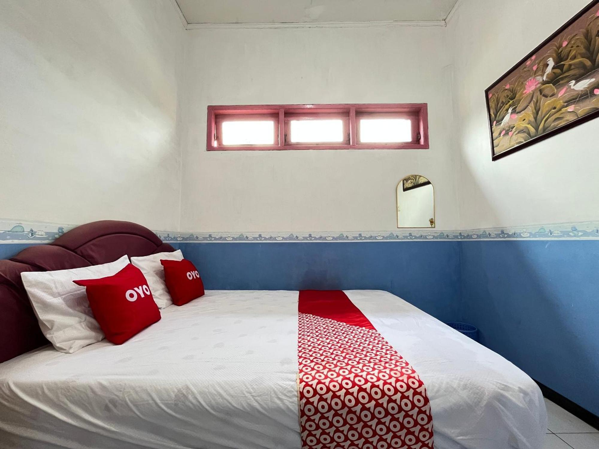 Hotel Oyo 93629 Cemara Syariah Mojokerto