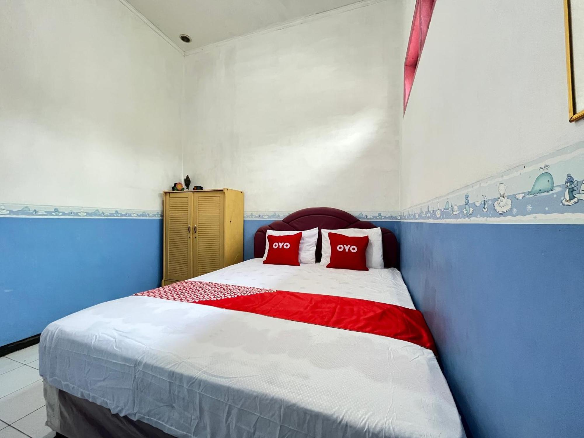 Hotel Oyo 93629 Cemara Syariah 2*